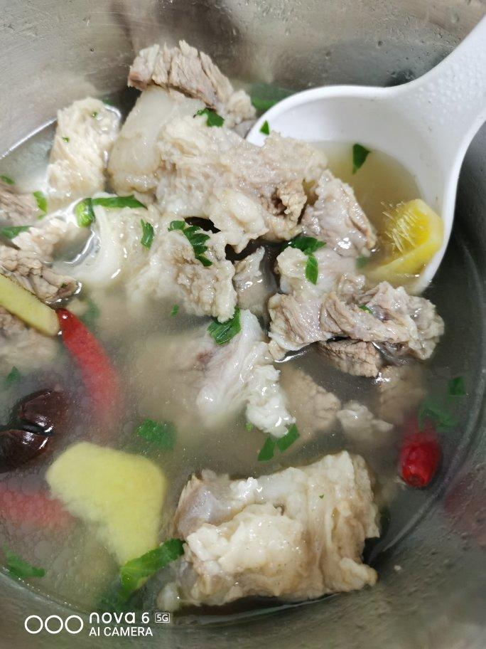 鲜掉眉毛的清炖牛肉汤（面）