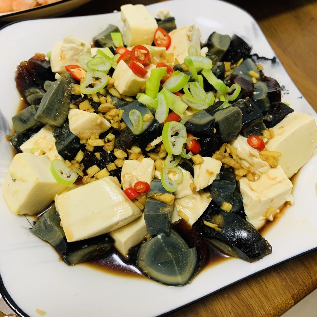 松花蛋小葱拌豆腐