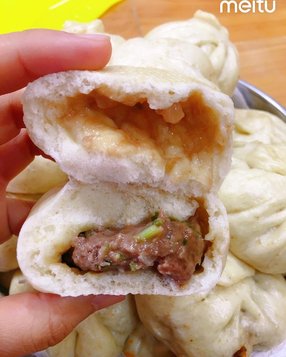 rachelwong做的鲜美多汁的洋葱牛肉包子