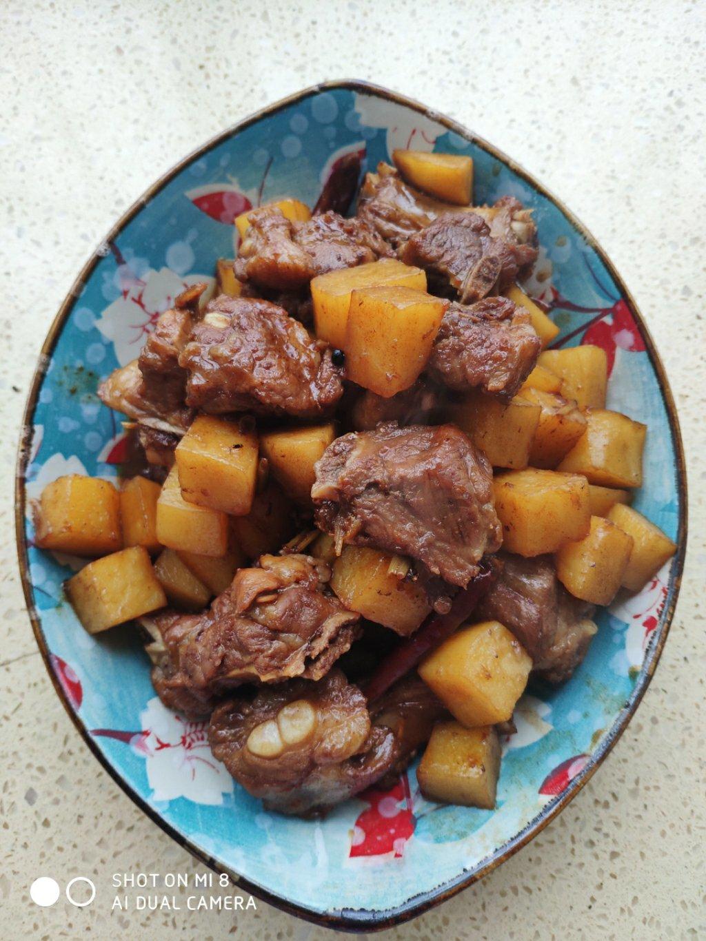 土豆烧排骨
