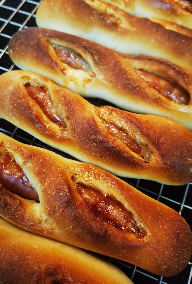 治愈甜腻的｜法式芥末籽香肠面包