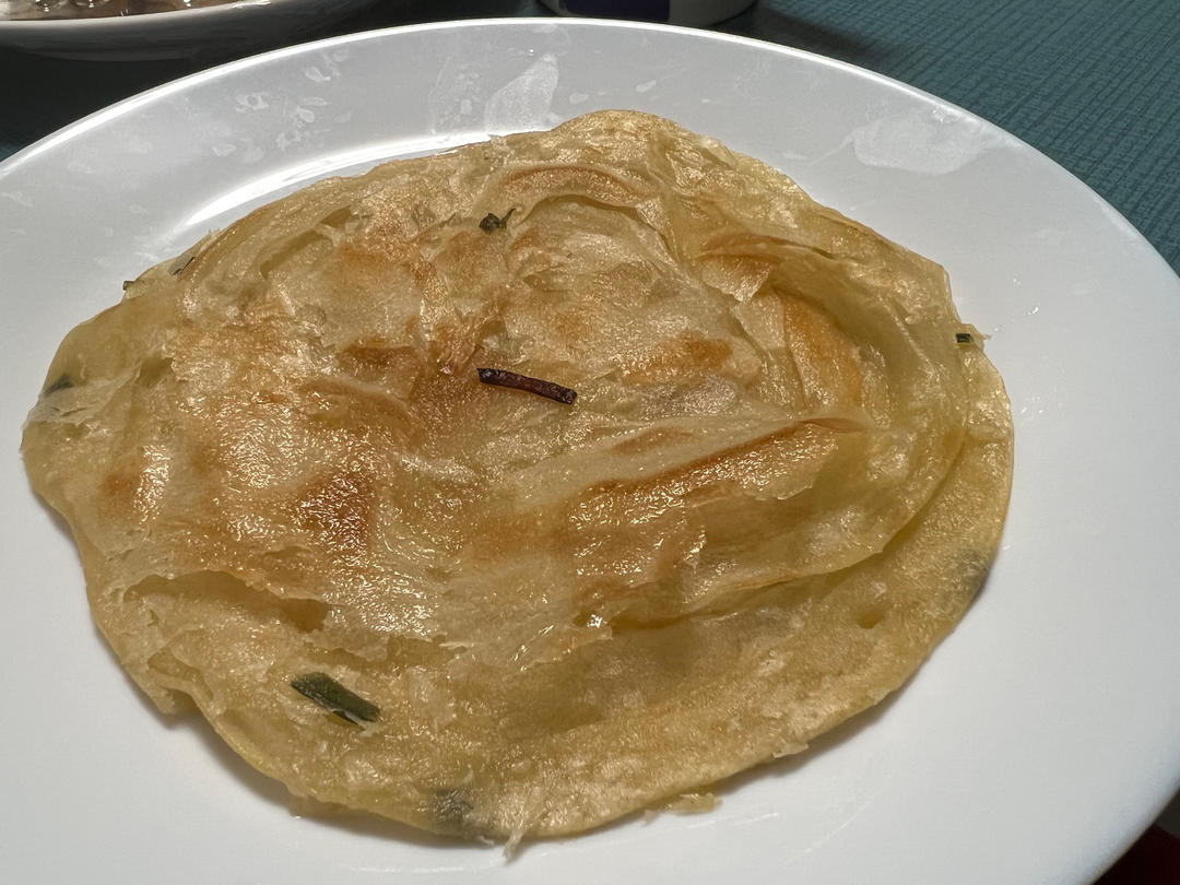 家常葱油饼 柔软多层 凉了也不硬 附细节视频详解