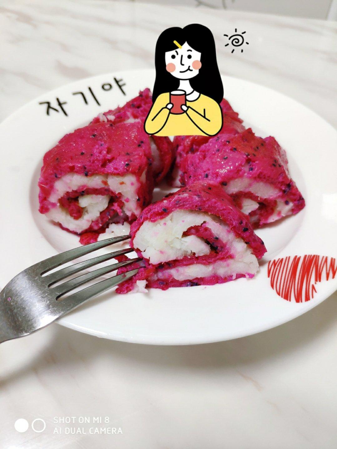 火热的夏天就吃红红的火龙果山药卷