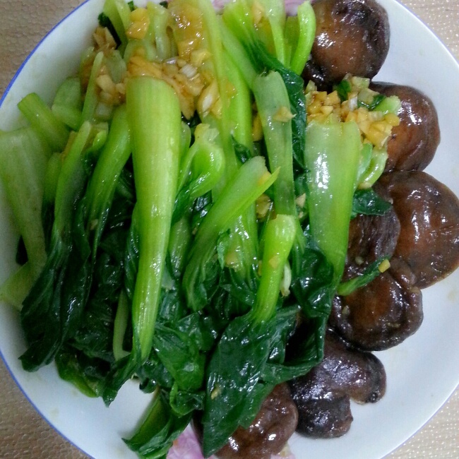 浇汁香菇油菜