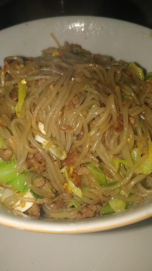 包菜炒粉丝