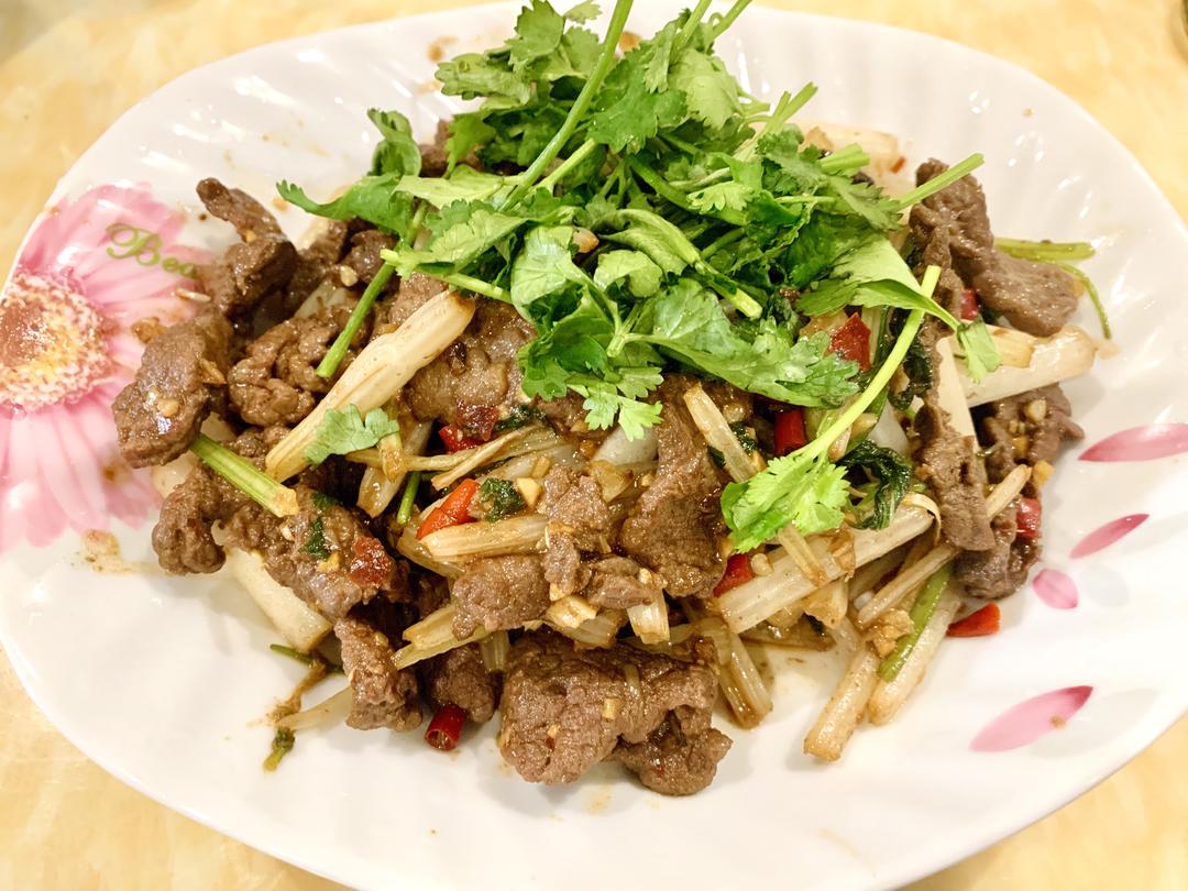 湘味小炒黄牛肉的做法