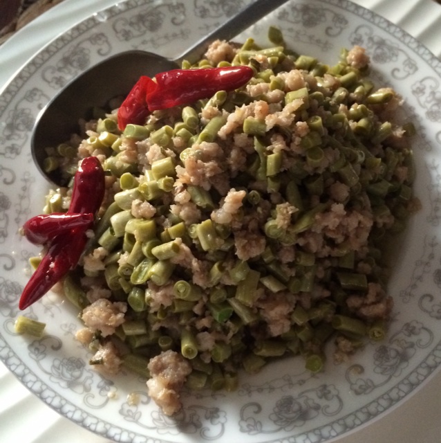 酸豆角炒肉末