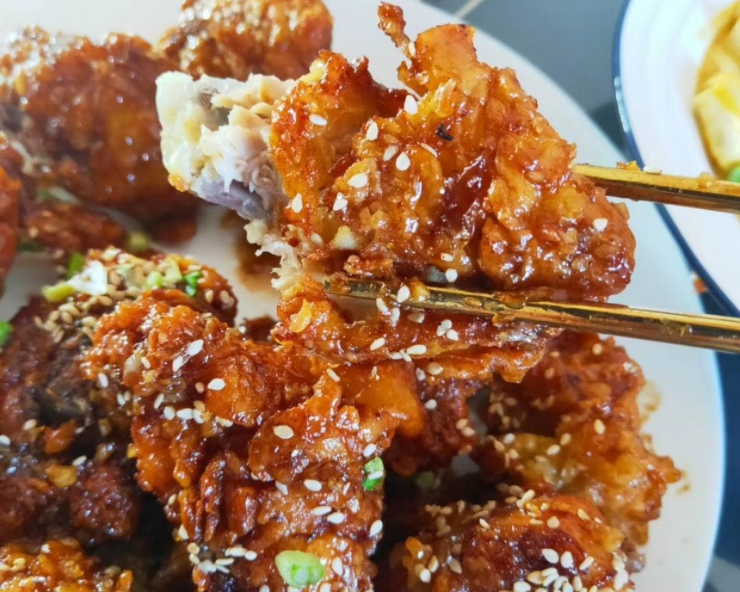 好吃到尖叫的韩国炸鸡，“韩式蜂蜜黄油炸鸡”的做法