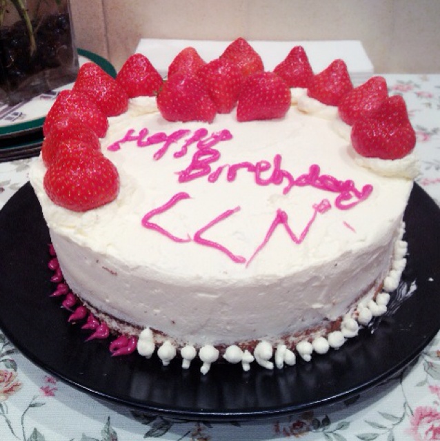 草莓鲜奶油蛋糕