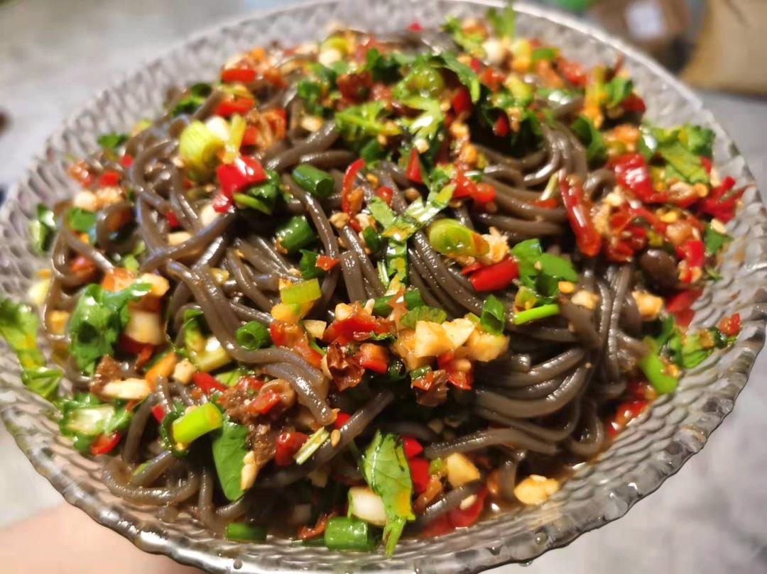 凉拌蕨根粉