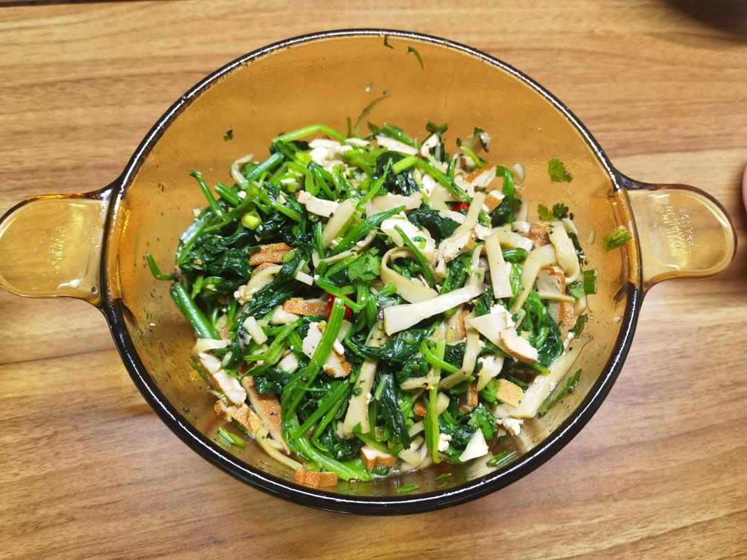 比肉还好吃的【手撕凉拌杏鲍菇】，上桌扫光光