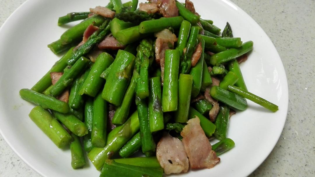 培根炒芦笋
