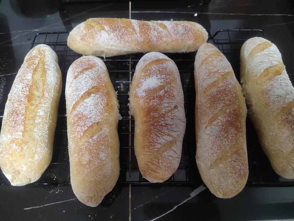 香脆健康的全麦法棍Whole Wheat Baguette