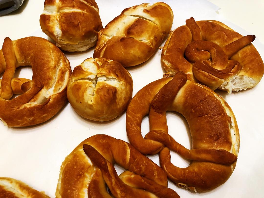 堂妈小厨——碱水面包