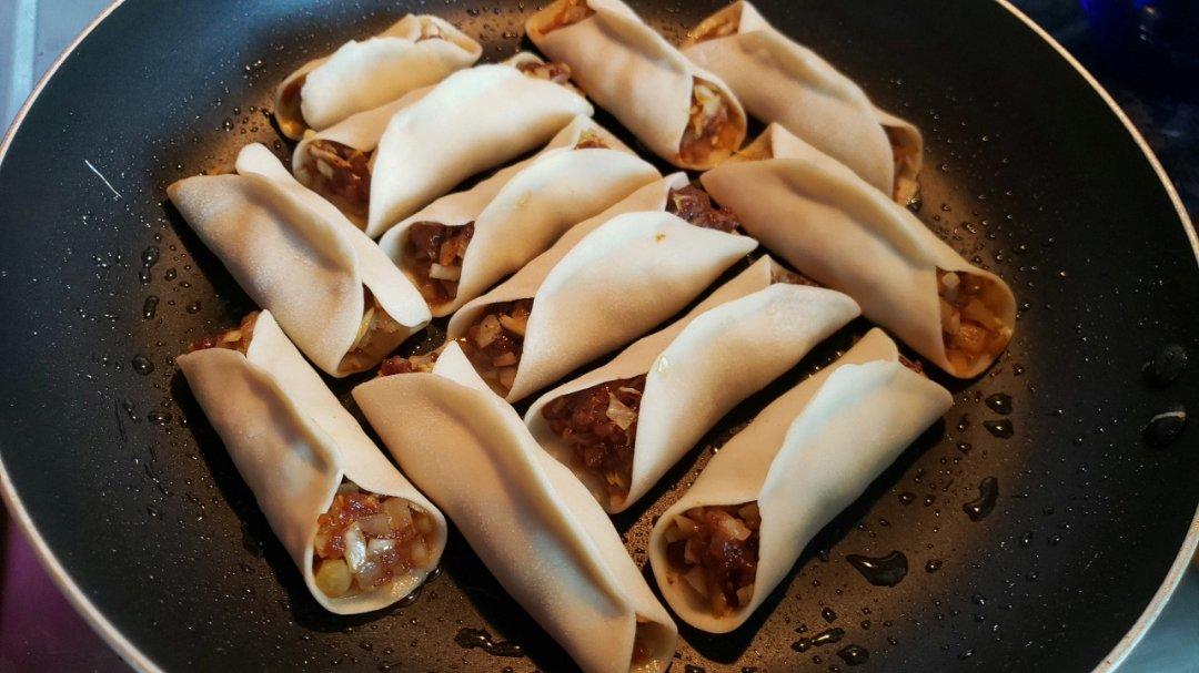 黑椒牛肉锅贴