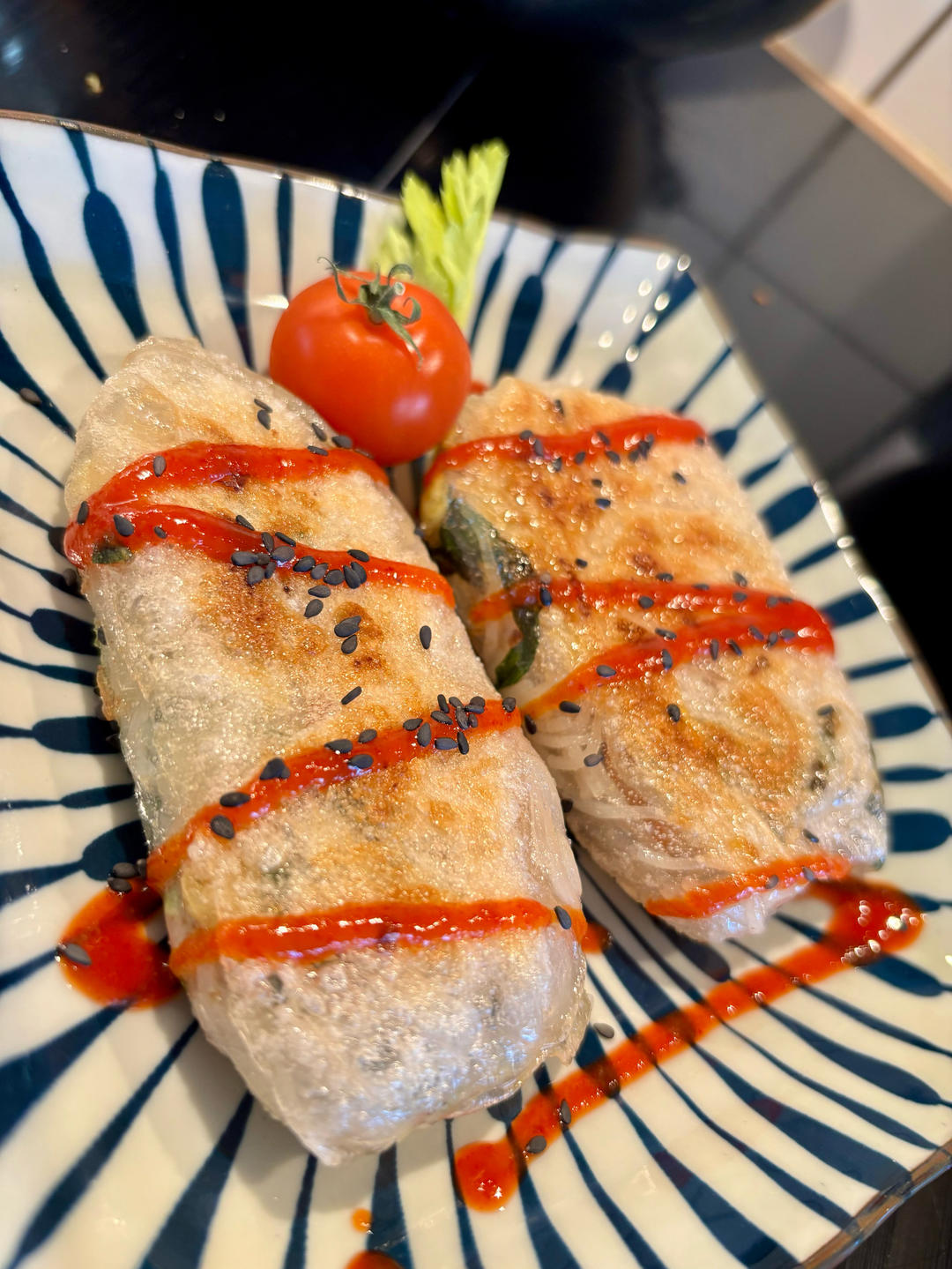 吹弹可破的韭菜盒子