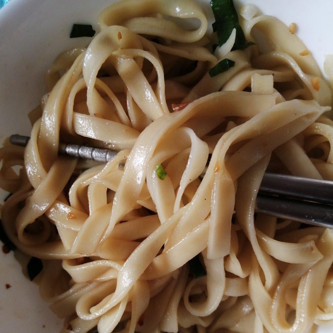 好吃到宇宙爆炸的外婆凉面