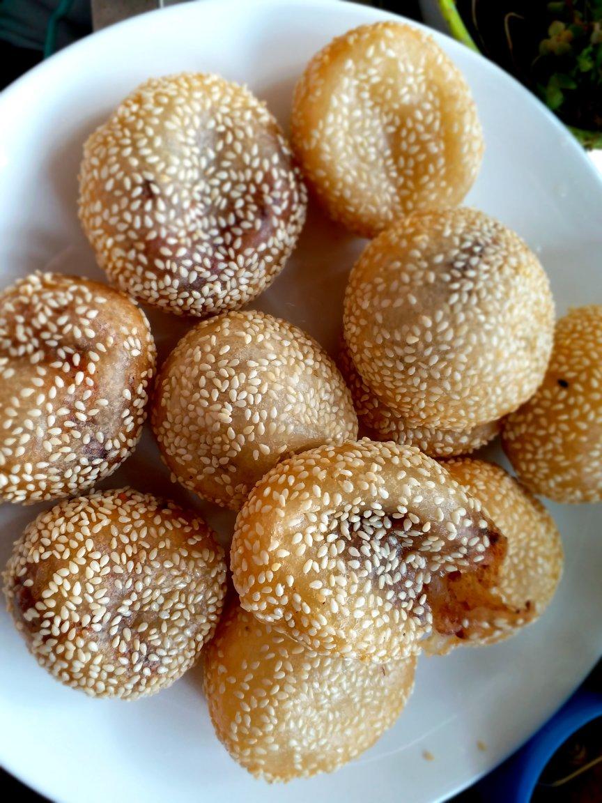 爱吃麻团。