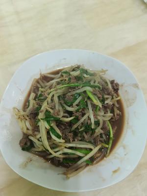 温州人喜欢的豆芽韭菜炒牛肉的做法 步骤4