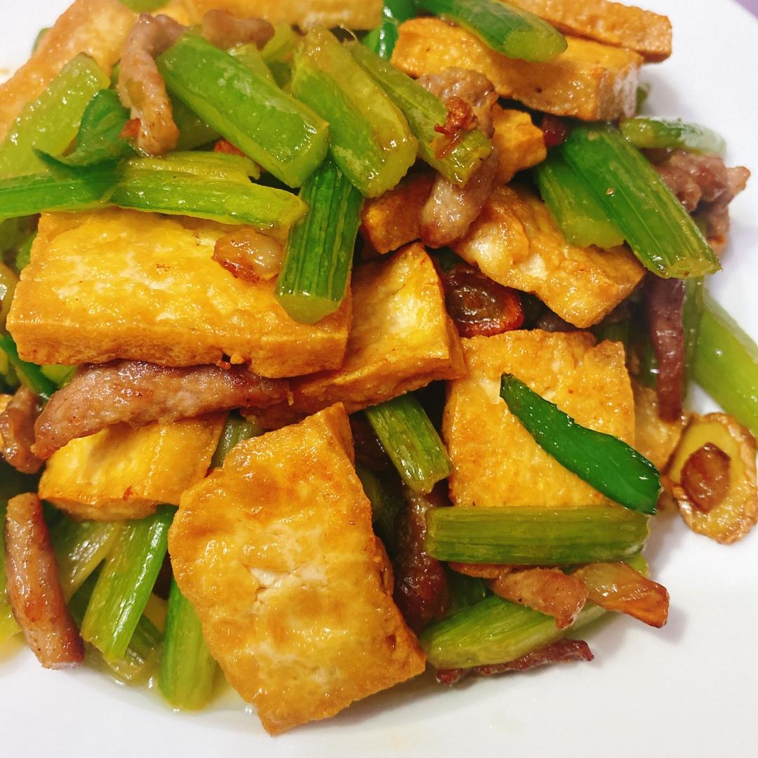 黄金豆腐炒香芹