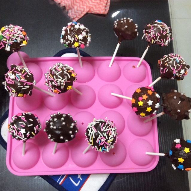 世界杯足球—巧克力蛋糕棒棒糖