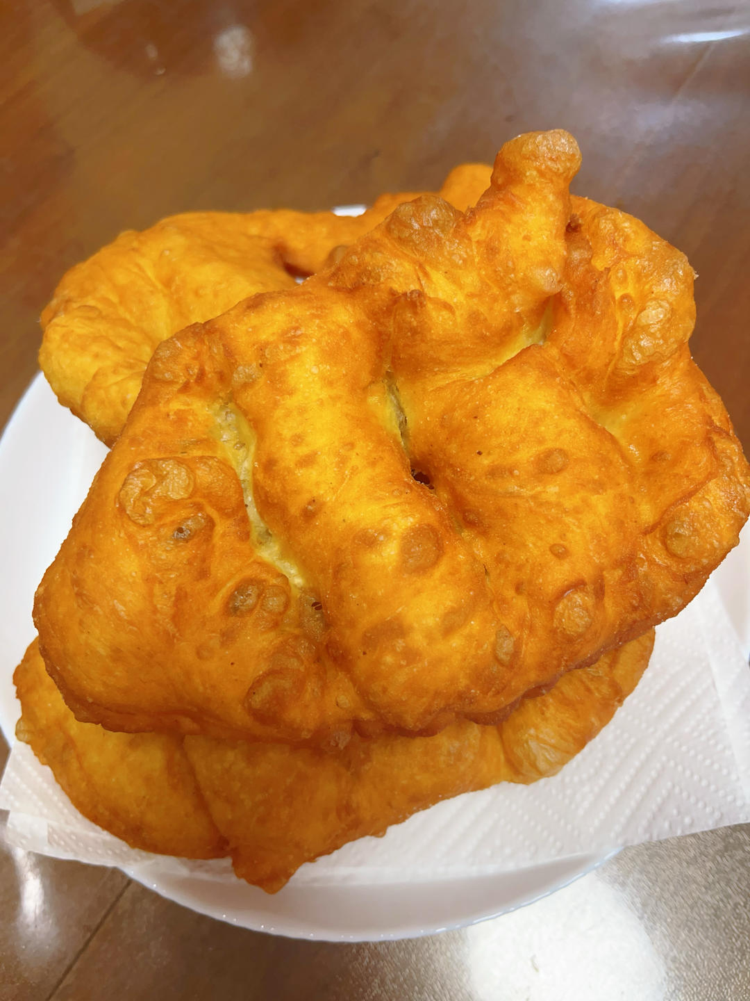 早餐店炸油饼的方法原来这么简单 外酥里软 全家人都爱吃 附细节视频详解