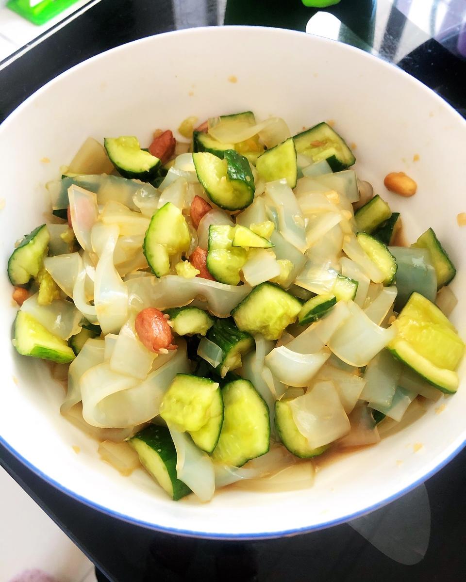 下酒菜之拍黄瓜拌花生米