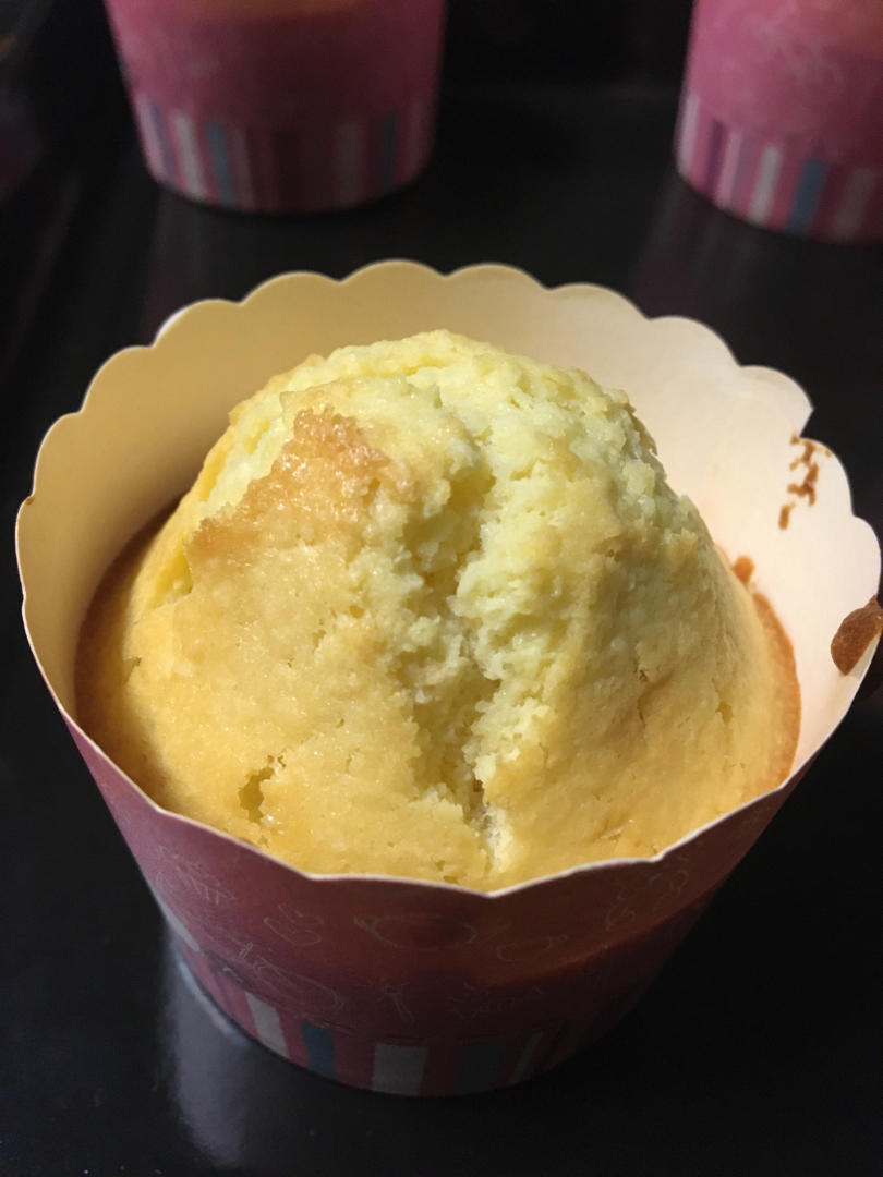 椰蓉蔓越莓玛芬蛋糕（超级好做）