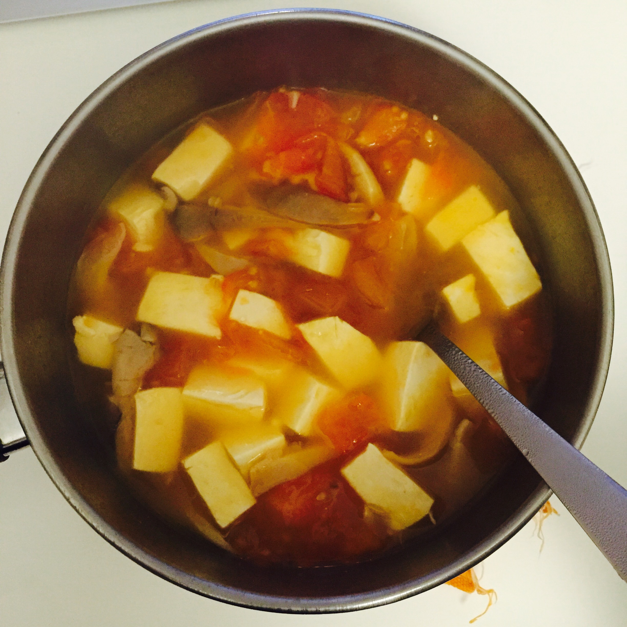 西红柿平菇豆腐汤