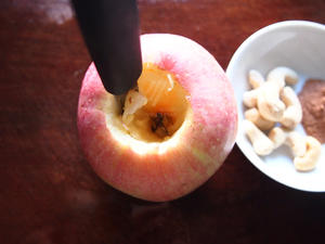 健康低卡，圣诞节的坚果肉桂烤苹果的做法 步骤1
