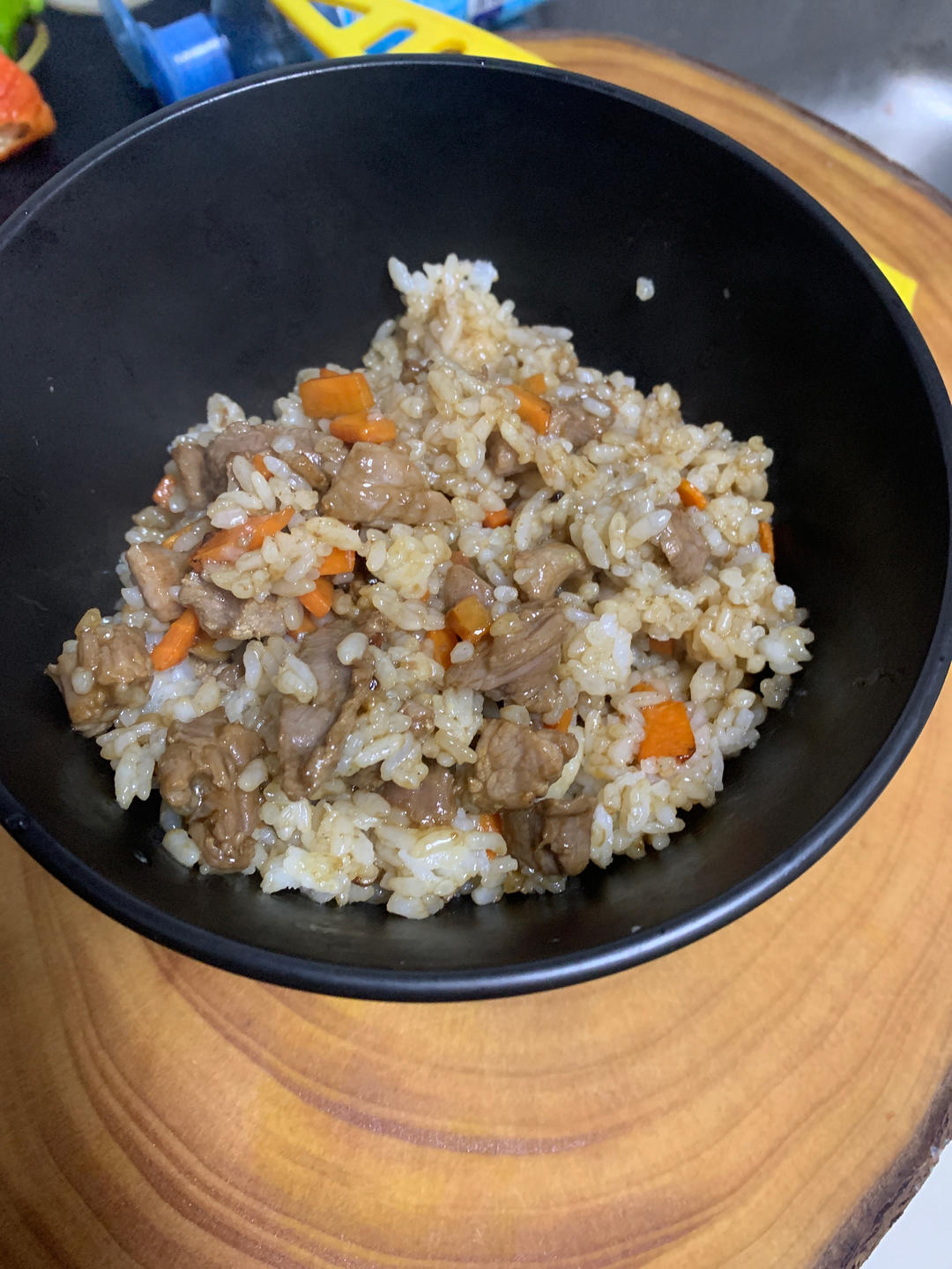 孩子最爱吃香喷喷的牛肉粒炒饭