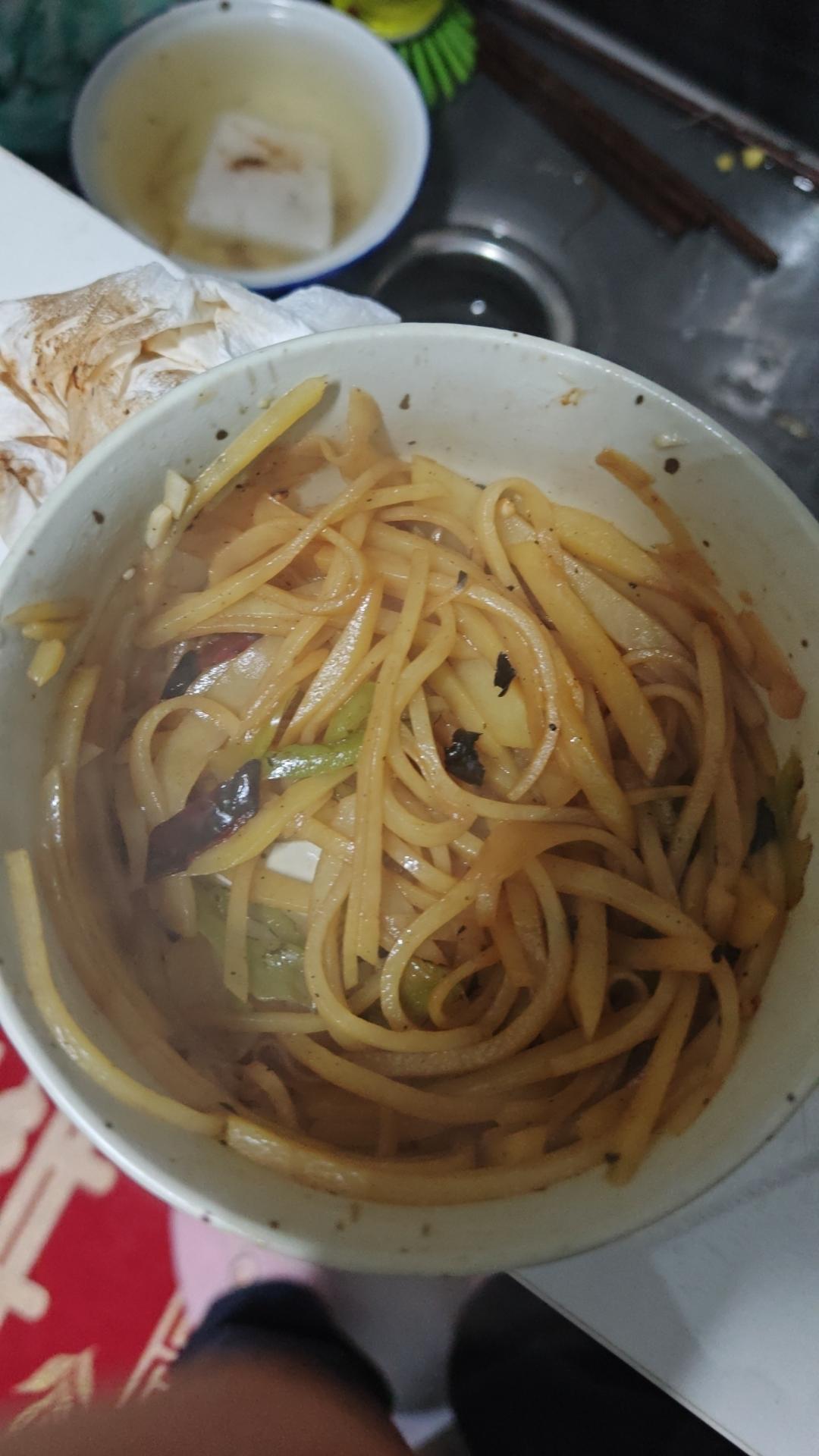 五分钟搞定‼酸爽开胃的凉拌酸辣土豆丝