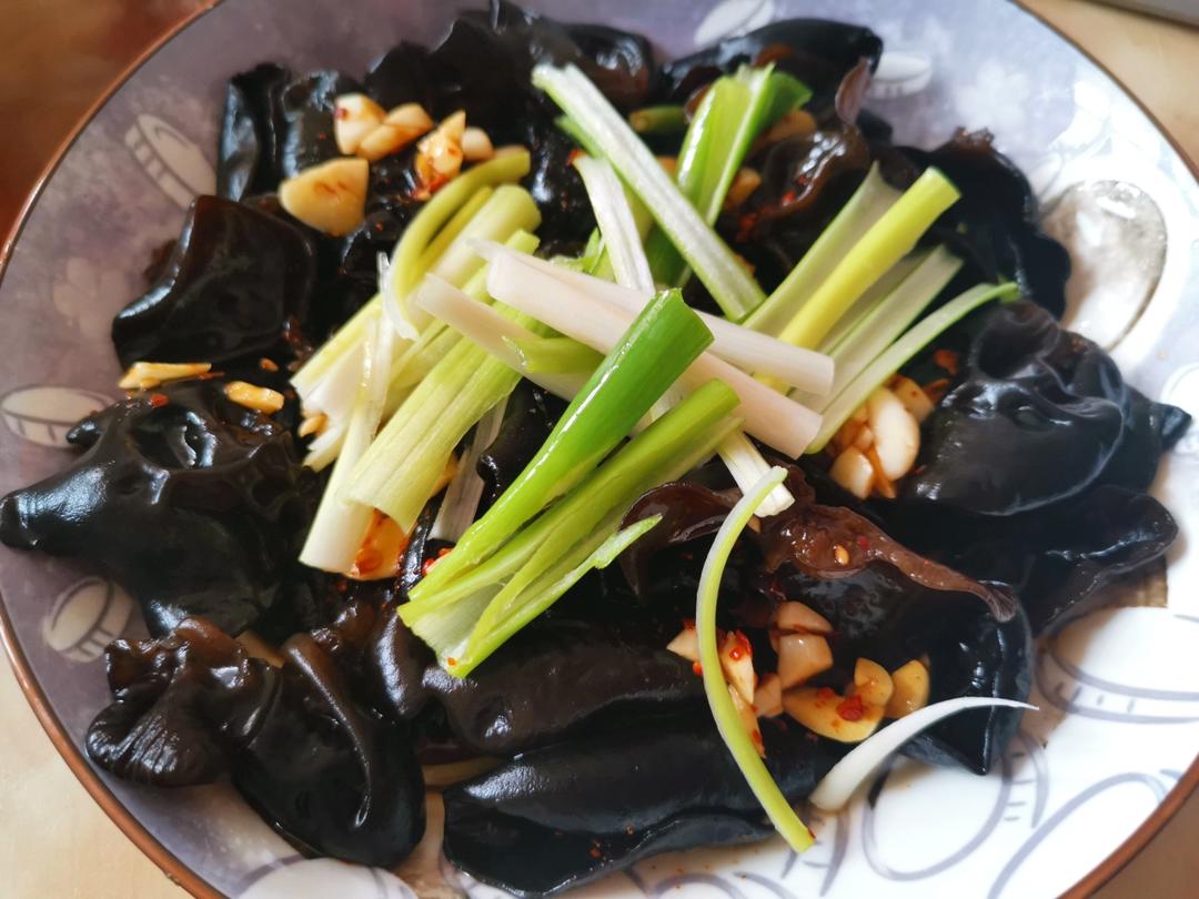 【凉拌木耳】按照我的做法，比饭店还好吃！调味汁是关键~好吃到停不下来