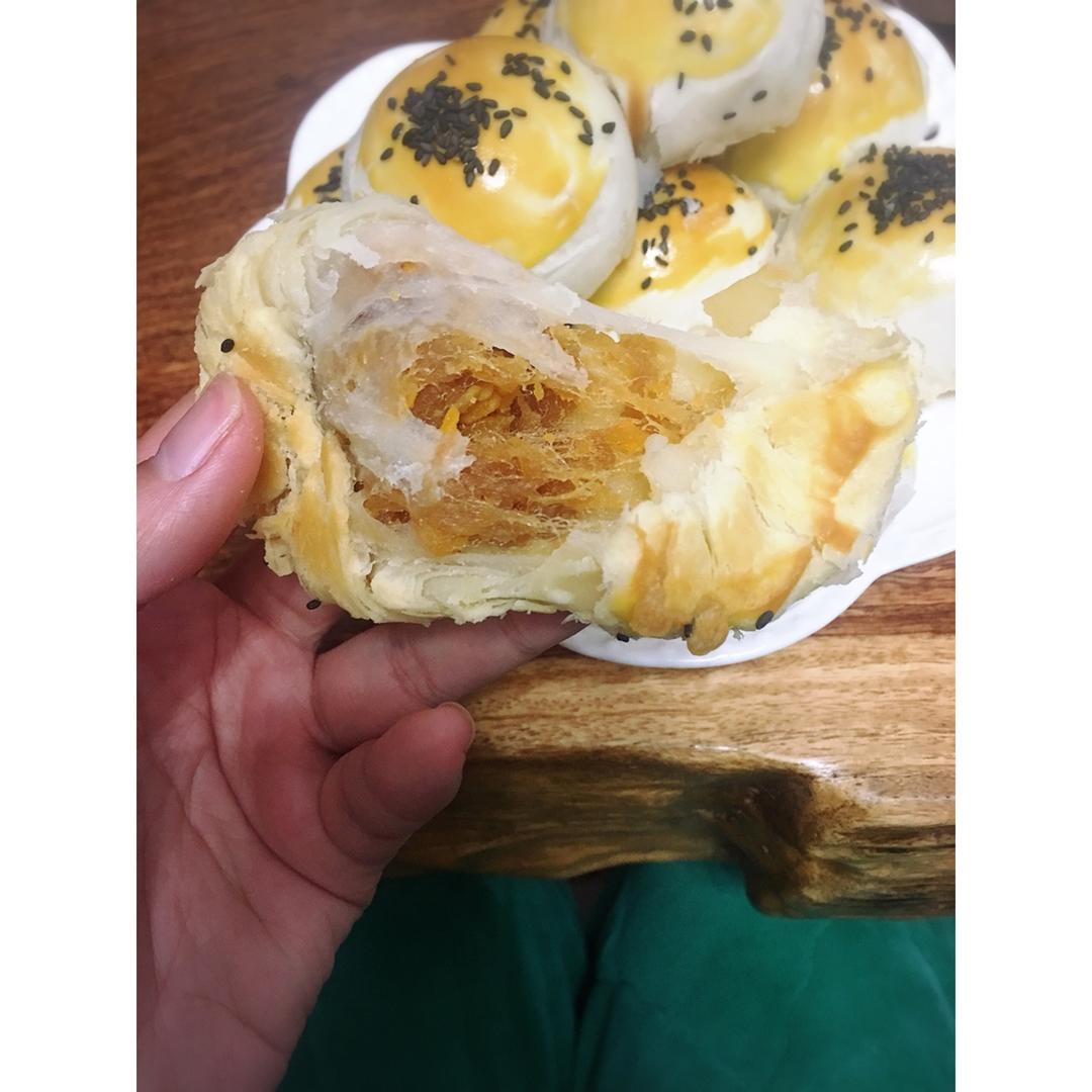 麻薯蛋黄肉松酥