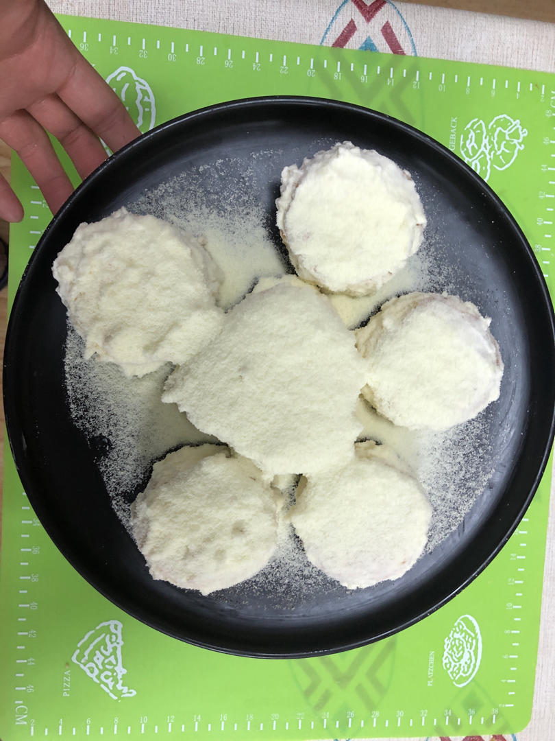 冰爽丝滑，好吃到舔手指，紫薯粉雪域小贝