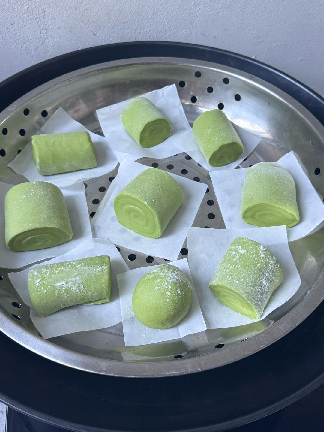 比菠菜更翠绿美丽的斑斓馒头