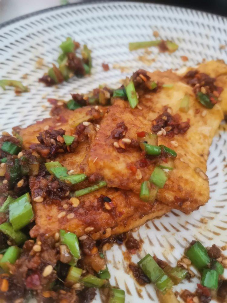 完胜路边摊：香煎孜然豆腐