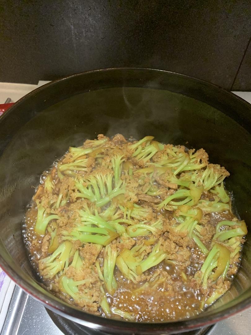 老丁的私房菜-干锅花菜