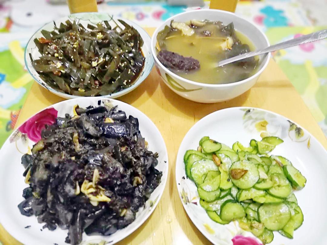 海参瑶柱竹荪汤