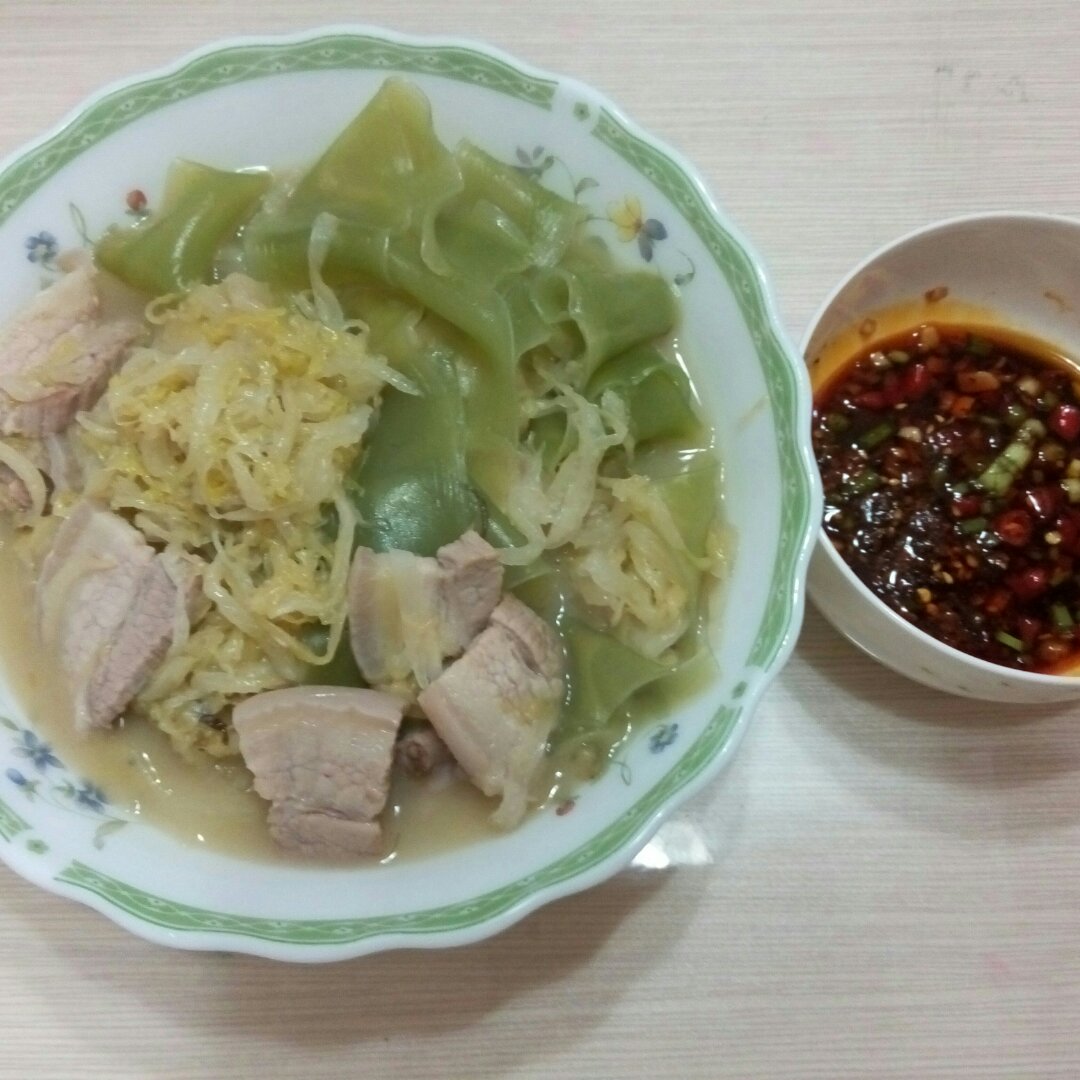 酸菜猪肉炖粉条