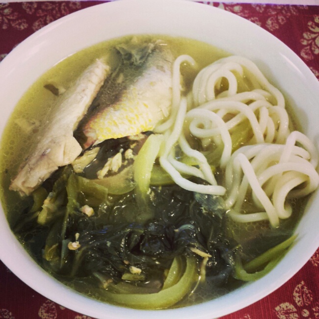 雪菜黄鱼煨面