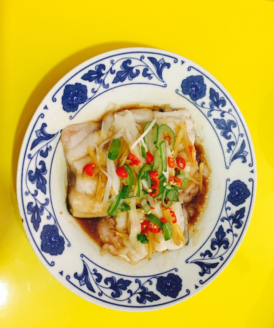 清蒸巴沙鱼（鲈鱼）