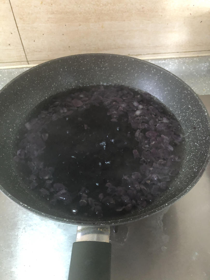 全网超火的葡萄撞奶，做法太简单了