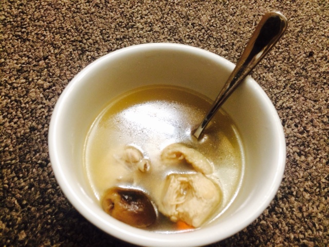 香菇炖鸡汤