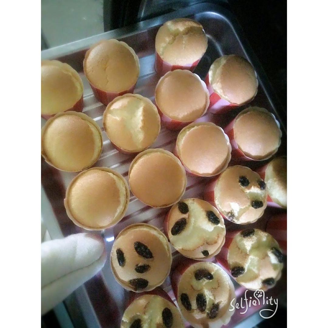 软绵绵戚风纸杯蛋糕