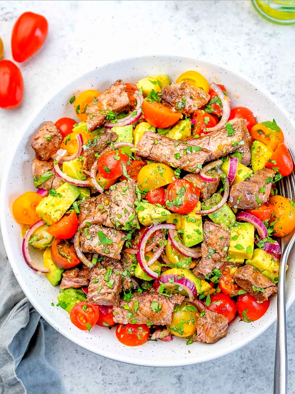 夏日减脂餐—牛排番茄沙拉（Steak Avocado Salad）的做法