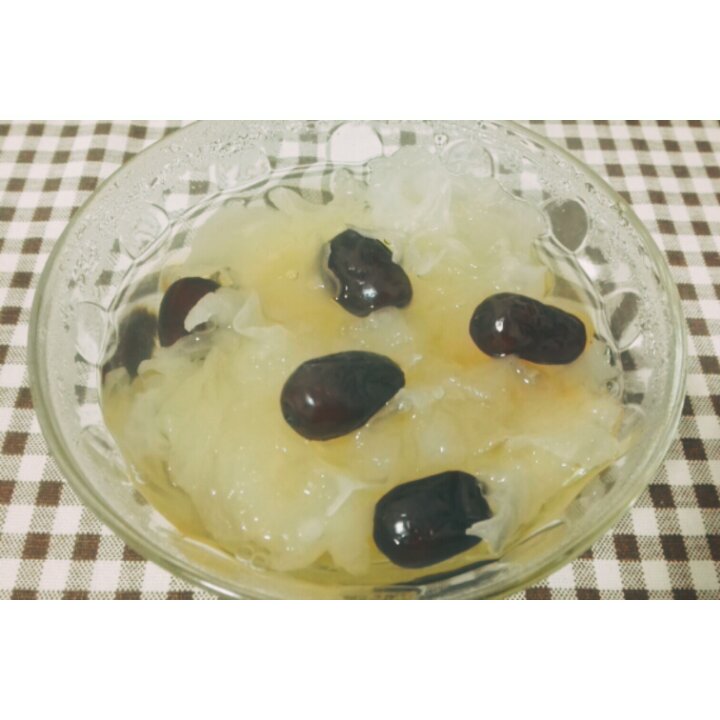 冰糖银耳红枣羹