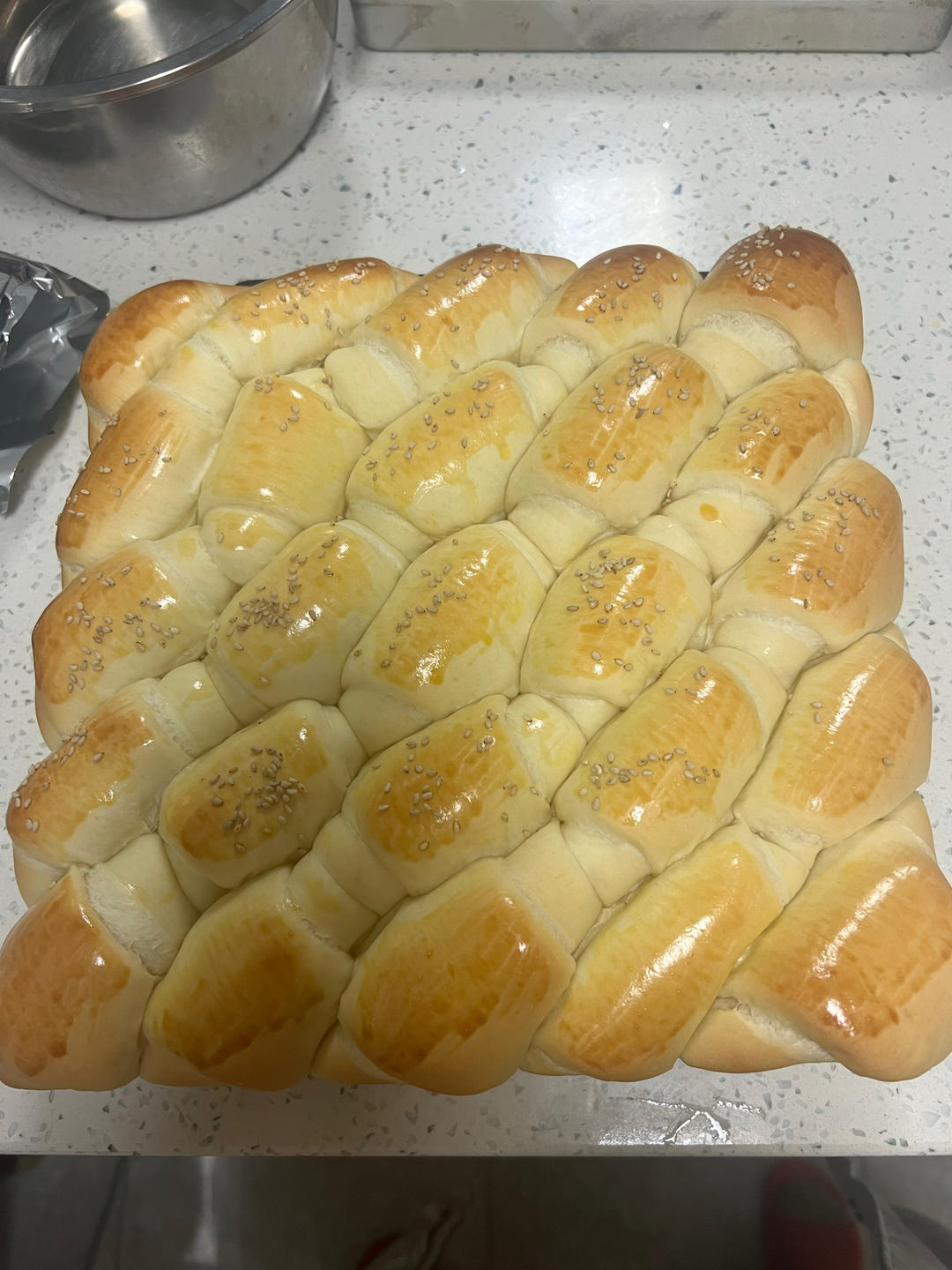 又香又软又拉丝，咬一口奶香十足！超治愈的淡奶油波兰种小餐包