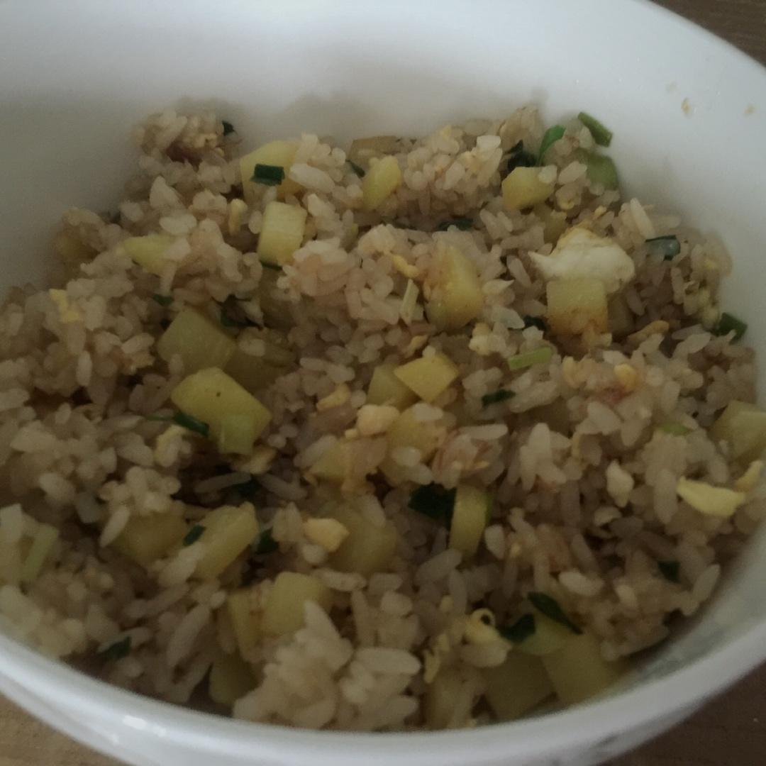 土豆炒饭