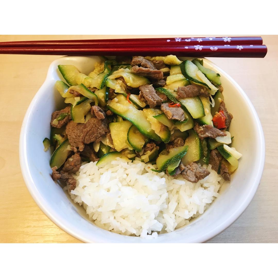 西葫芦炒肉片